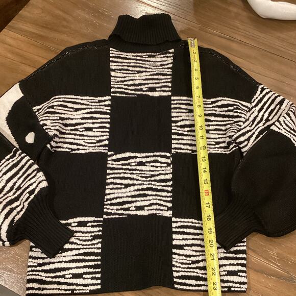 Staud Zedd black and white colorblock zebra knit turtleneck sweater size xs - Picture 3 of 7